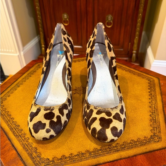 Daniblack Haircalf leopard print high heel size 9 heel 3.5” heel - Picture 2 of 8